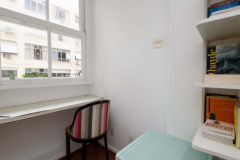 2 bedrooms / 2 bathrooms Between Copa Ipanema Arpoador