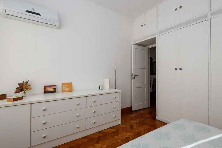 Ensolarado e charmoso no Leblon