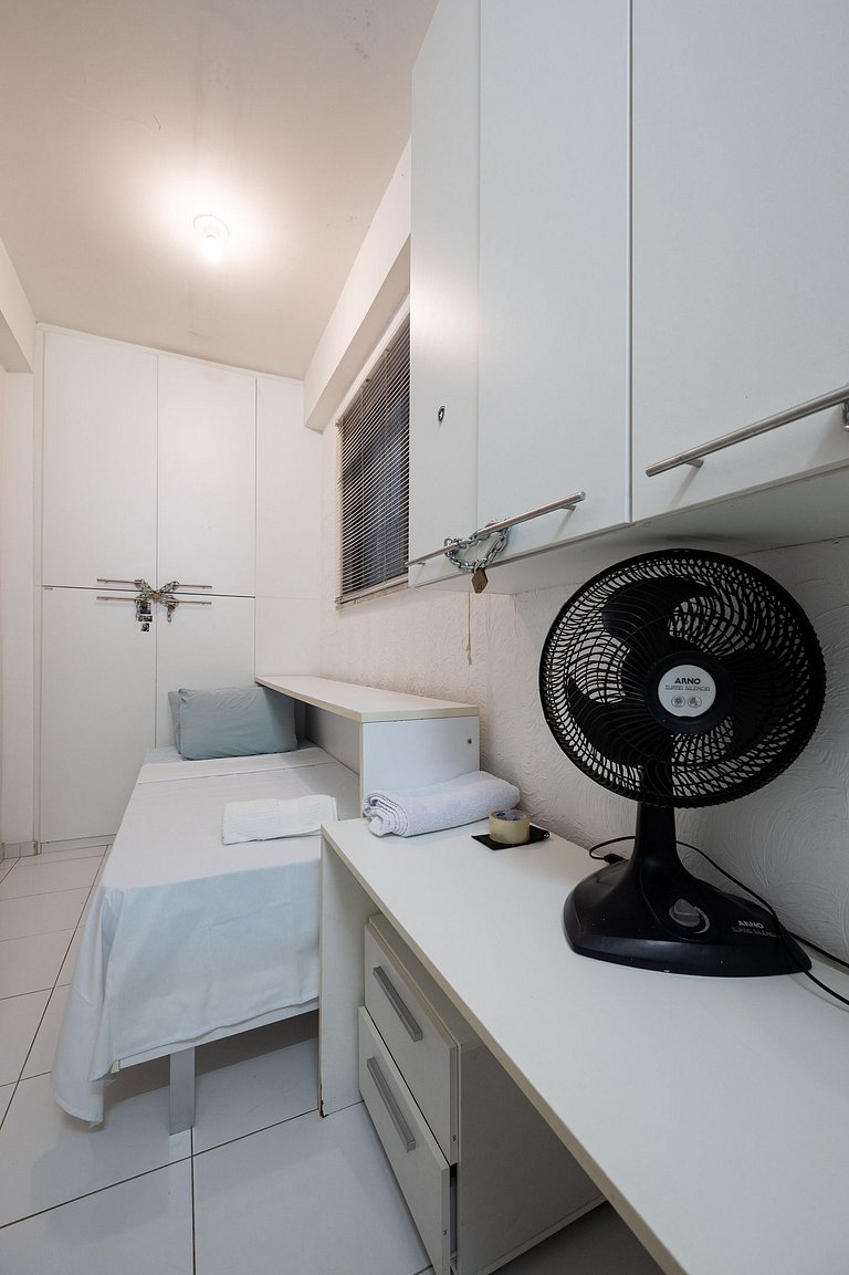 Apto em Copacabana com área externa