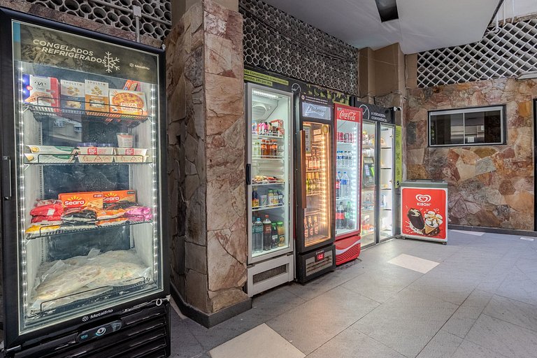 Comfort 10 min from subway, mall & beach