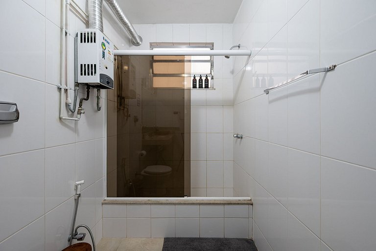 A 5 MINUTOS DE LA PLAYA DE IPANEMA, JUNTO AL METRO