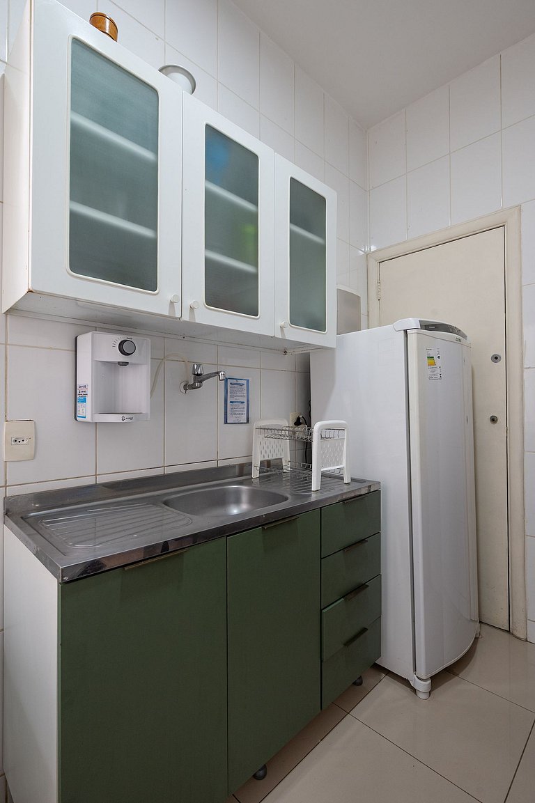 A 5 MINUTOS DE LA PLAYA DE IPANEMA, JUNTO AL METRO