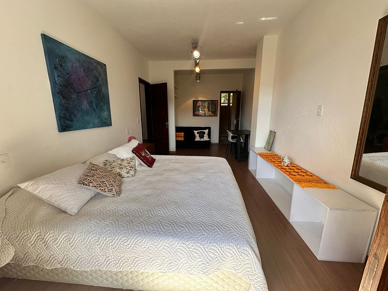 Mountain view, fireplace and private hot tub