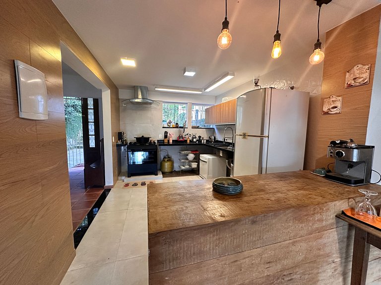 Mountain view, fireplace and private hot tub