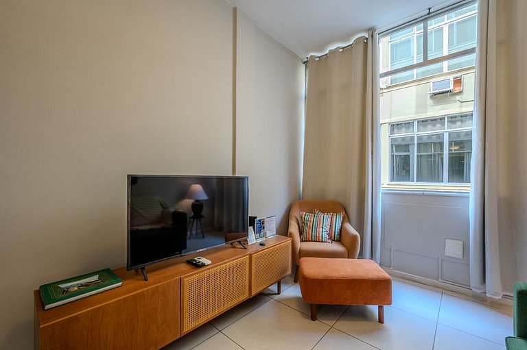 Comfort 10 min from subway, mall & beach