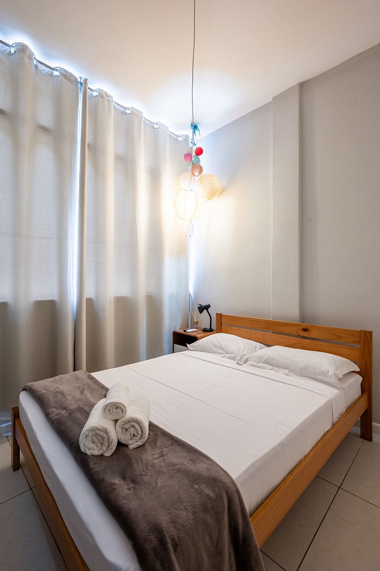 Comfort 10 min from subway, mall & beach