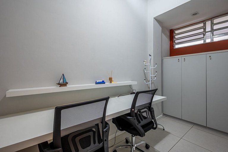 Comfort 10 min from subway, mall & beach