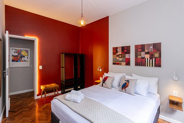 Apartment with Hot Tub, 2 Bedrooms Near the Beach