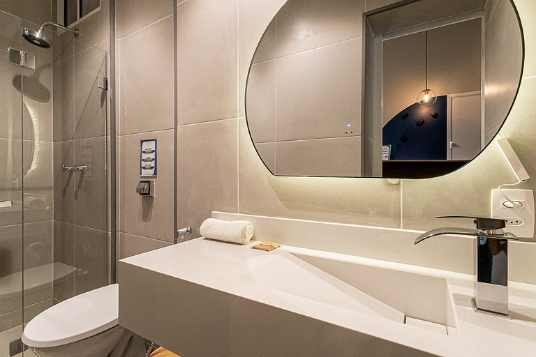 Apartment with Hot Tub, 2 Bedrooms Near the Beach