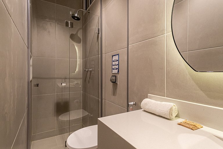 Apartment with Hot Tub, 2 Bedrooms Near the Beach