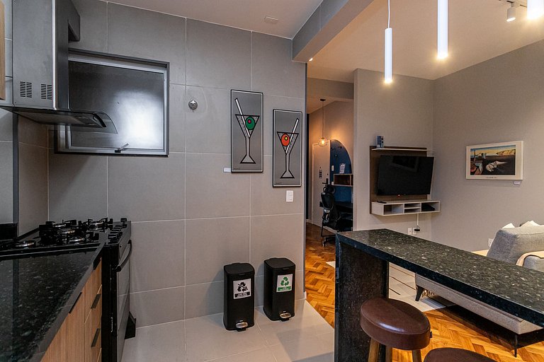 Apartment with Hot Tub, 2 Bedrooms Near the Beach