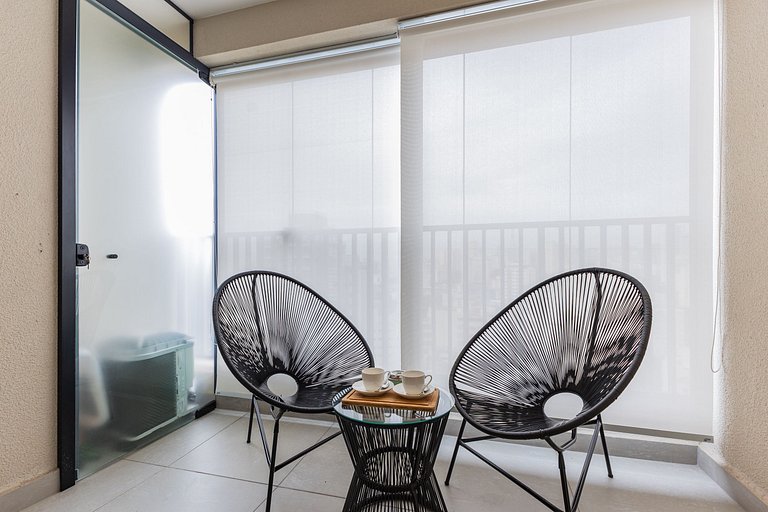 Estudio con coworking, piscina y vista a la ciudad