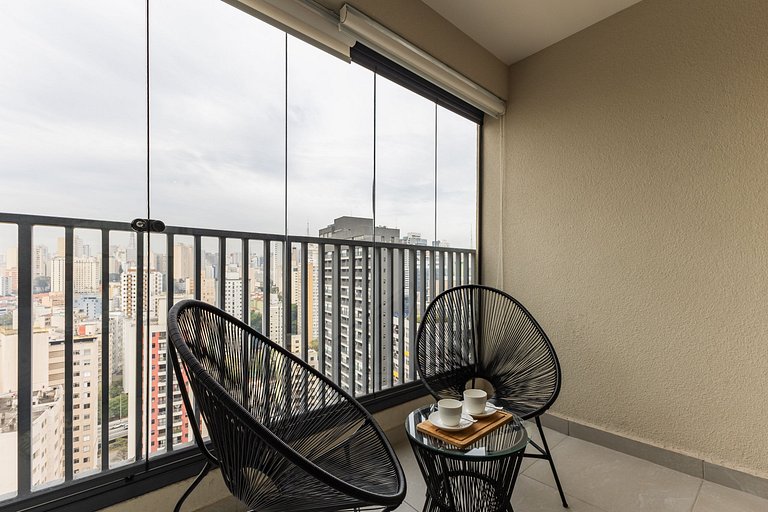 Studio with coworking, pool and city view