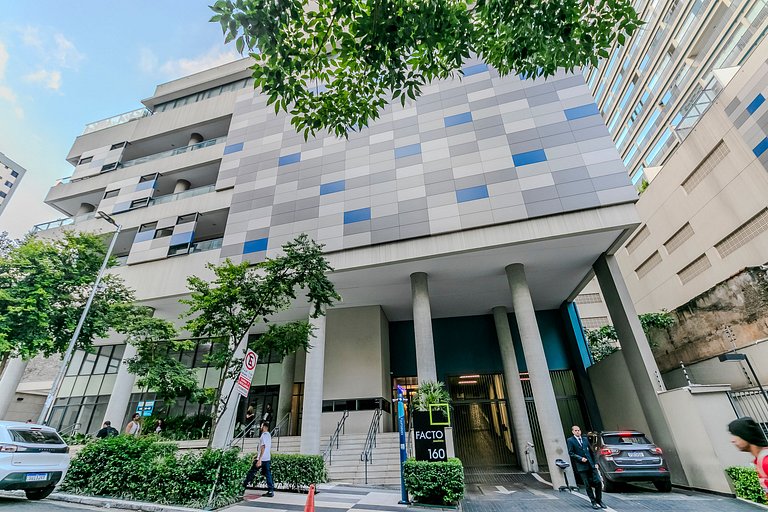 Studio with coworking, pool and city view