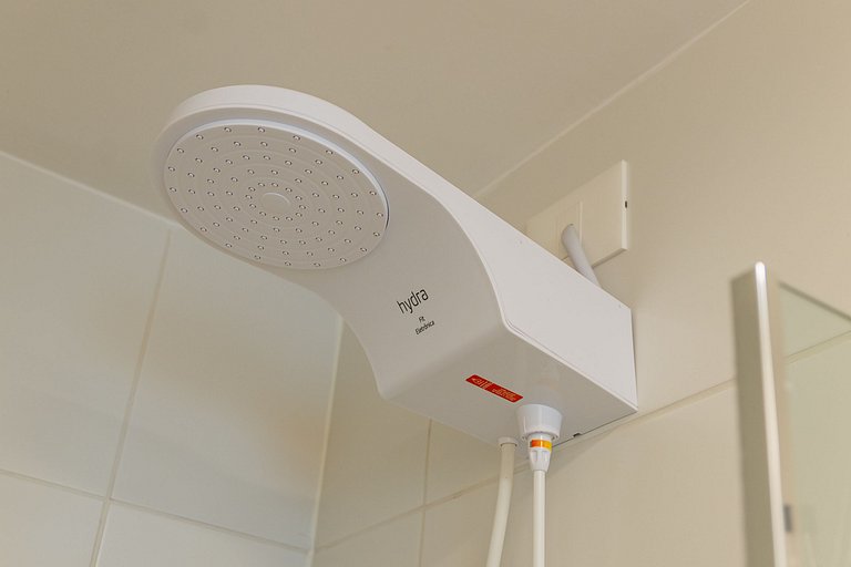 Studio with coworking, pool and city view