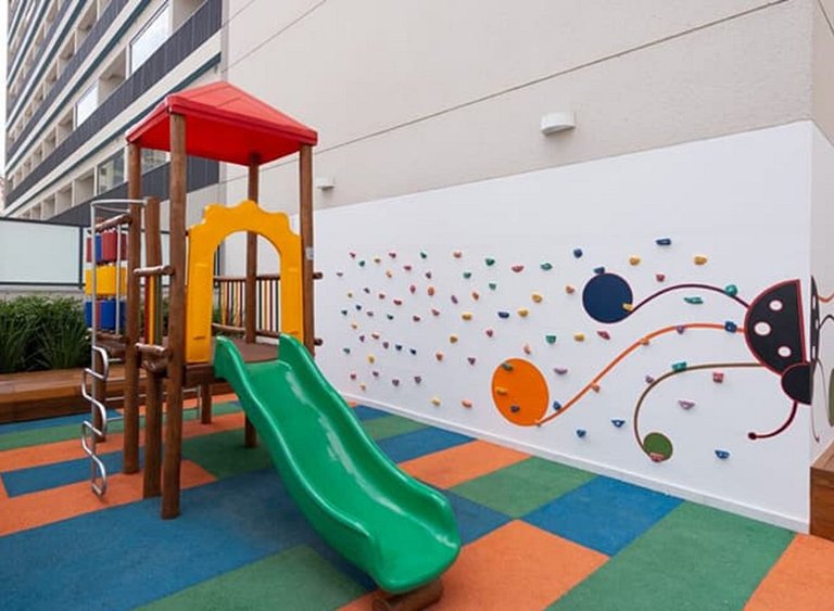 Studio with coworking, pool and city view