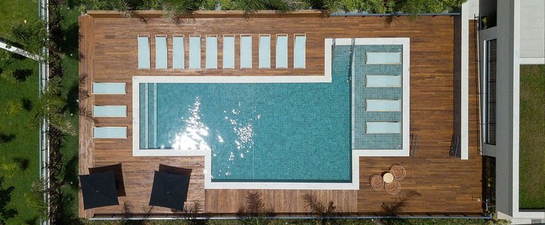 Estudio con coworking, piscina y vista a la ciudad