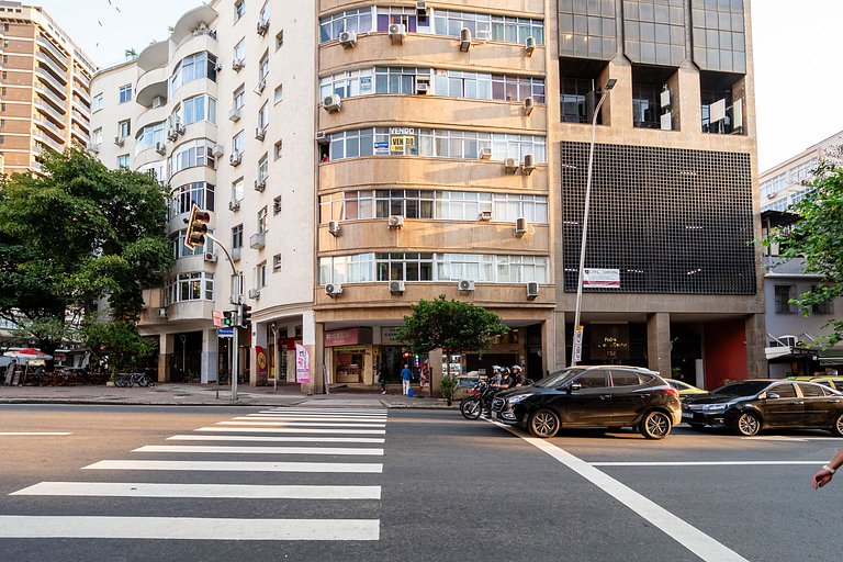 Ipanema ao lado da praia e metrô