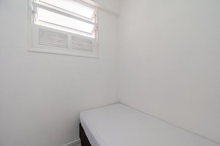 Junto a la playa en Ipanema y metro