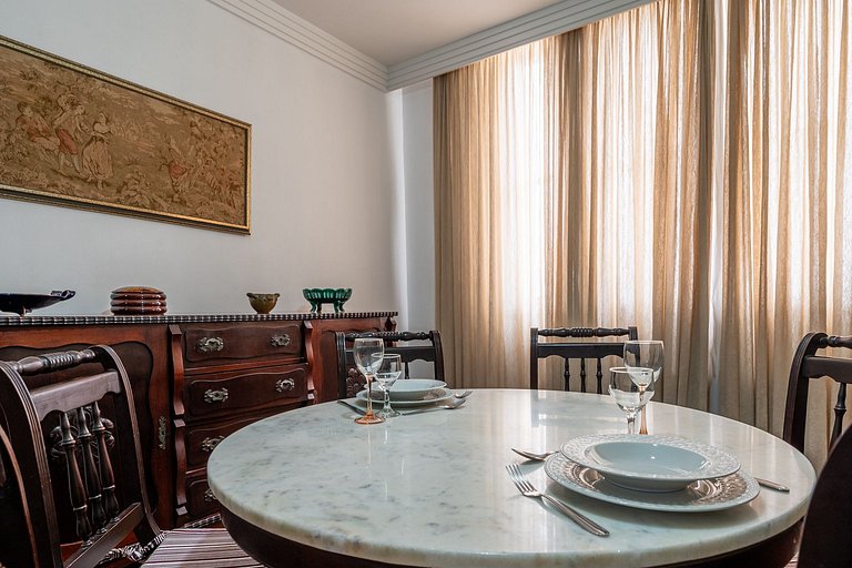 Junto a la playa en Ipanema y metro