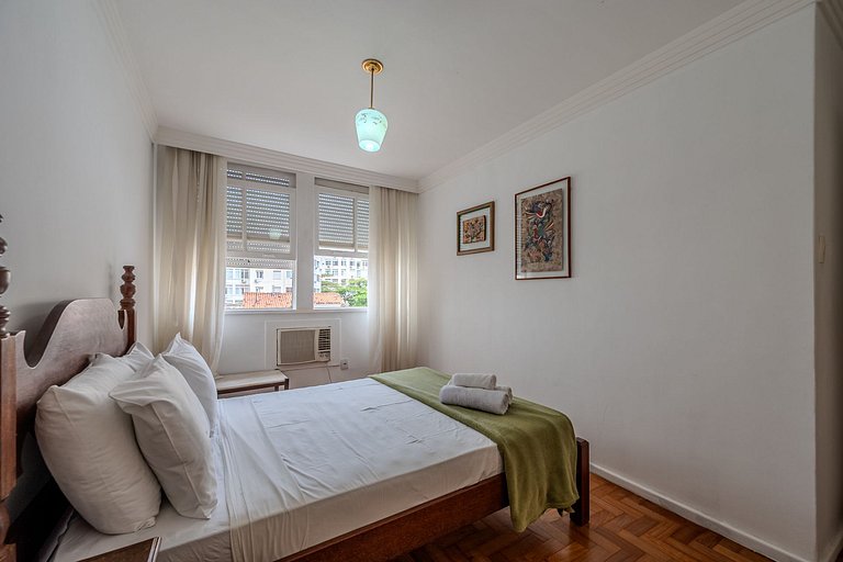 Junto a la playa en Ipanema y metro