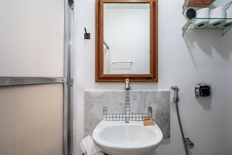 Dpt de temporada a una cuadra de la playa de Leme