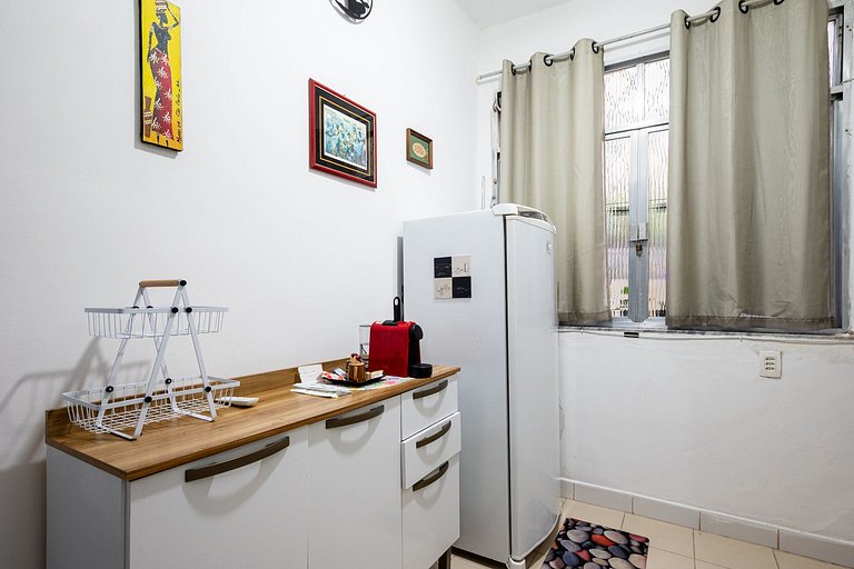 Vacation apartment one block from Leme Beach