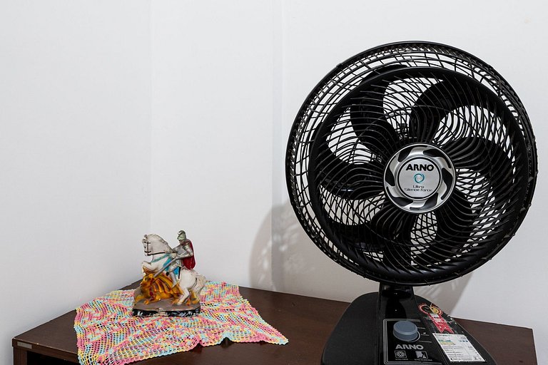 Dpt de temporada a una cuadra de la playa de Leme