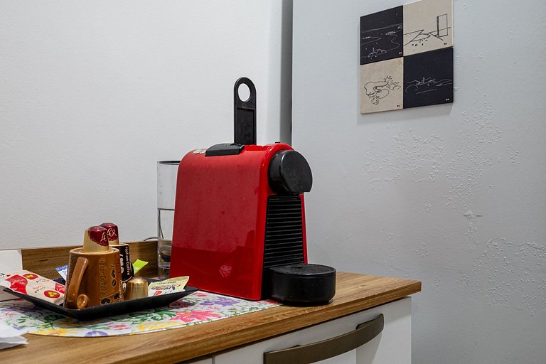 Vacation apartment one block from Leme Beach