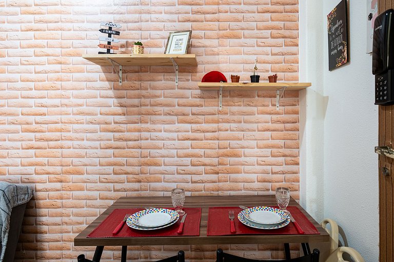 Practical Studio Between Two Subway Stations