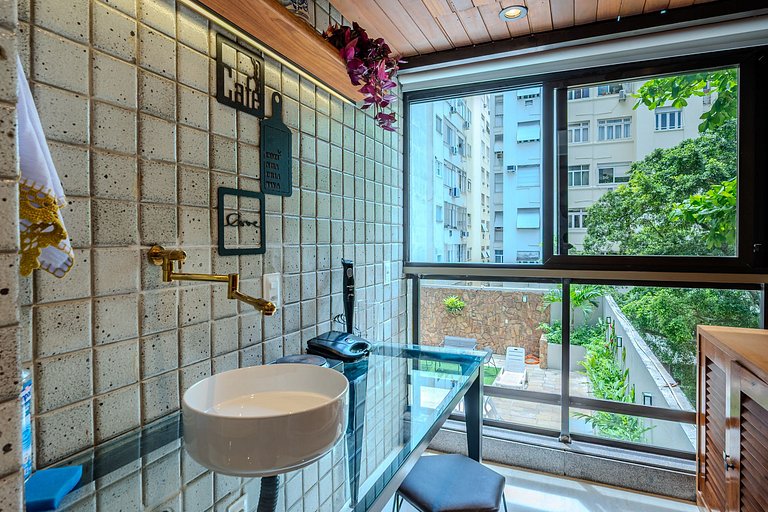 Apt.Piscina, Sauna, Academia e Vaga no Arpoador.