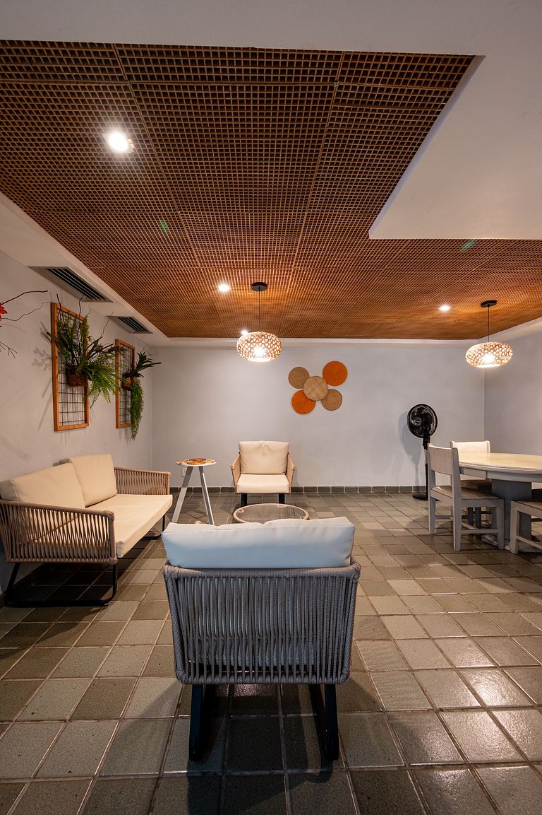 Versatile Apt, Pool, Sauna, and Gym in Arpoador