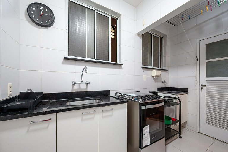 2 bedrooms near Copacabana Beach