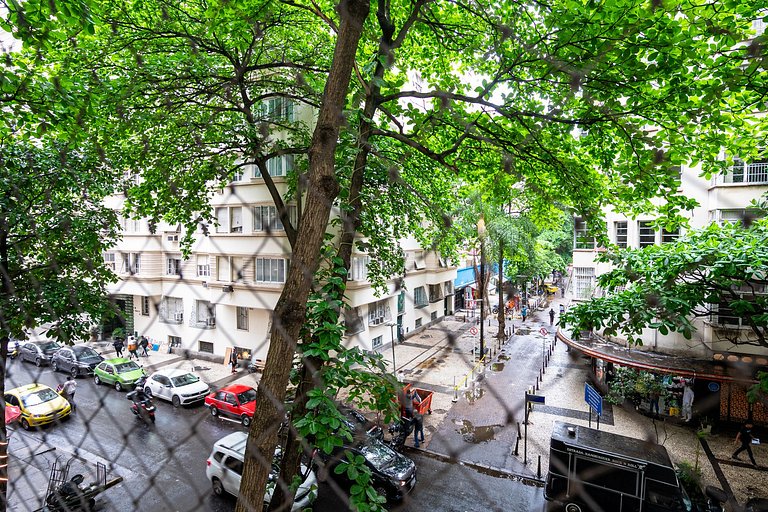 2 bedrooms near Copacabana Beach