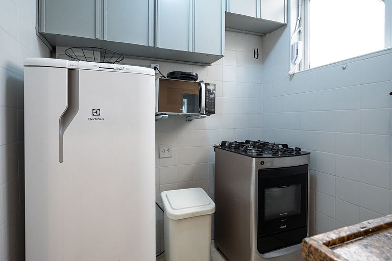 Habitación y sala en Copacabana a 8 minutos de la playa.