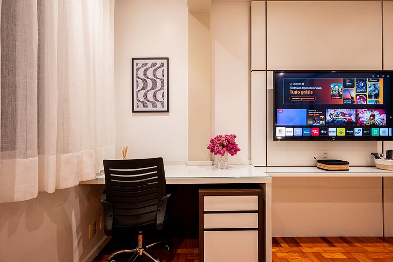 Modern and Fully Equipped Retreat in Copacabana