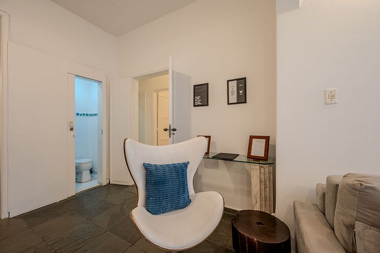 Cozy apartment 650m from Copacabana Beach