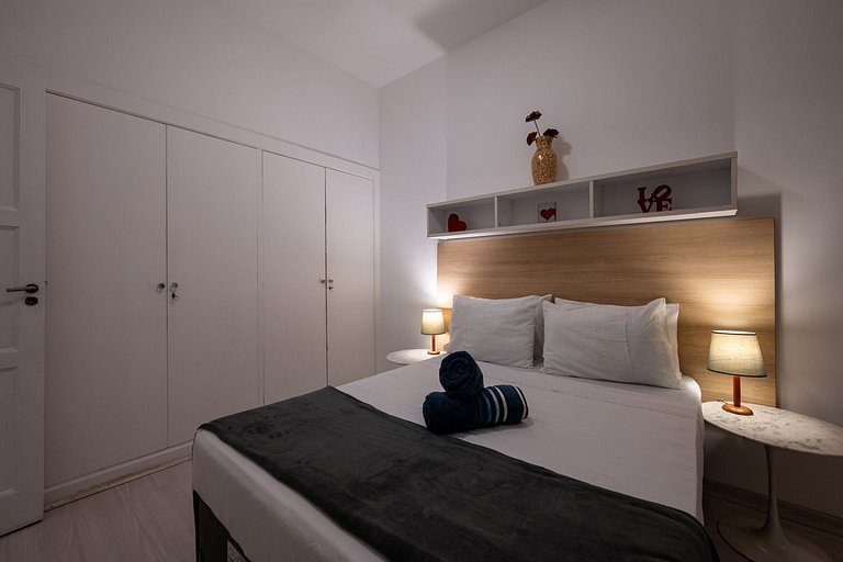 Apto acolhedor a 650m da Praia de Copacabana