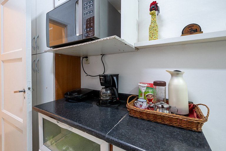 Cozy apartment 650m from Copacabana Beach