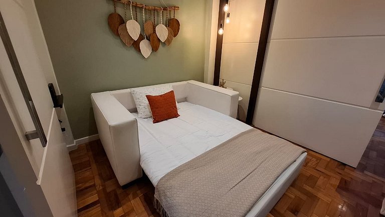 Modern and Fully Equipped Retreat in Copacabana