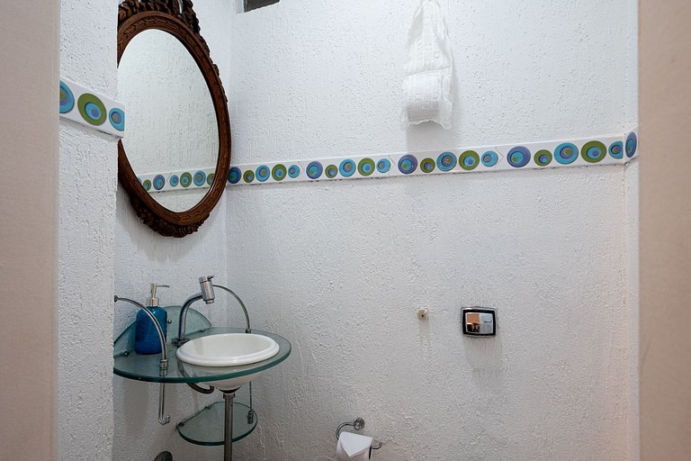 Cozy apartment 650m from Copacabana Beach