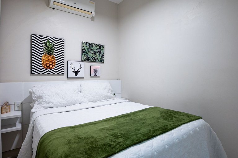 Two blocks from Leblon Beach, near the shopping mall