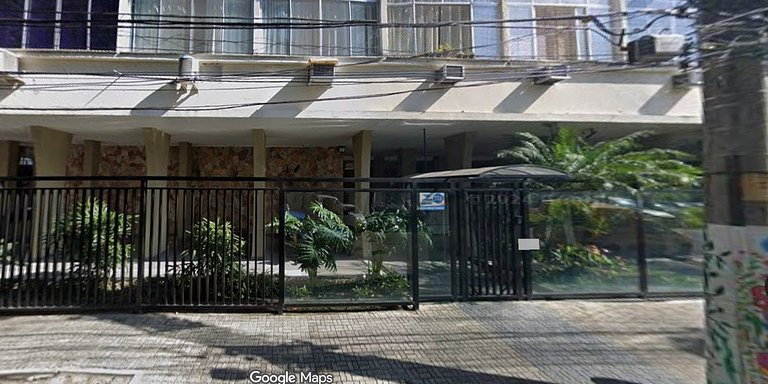 Perto do metrô, home-office com vaga de garagem