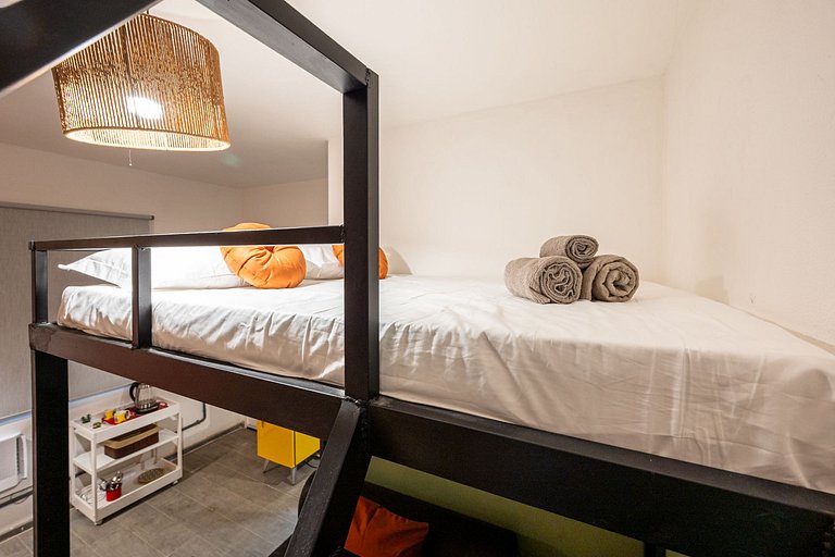 Apt for couple near Leme & Copacabana Beach