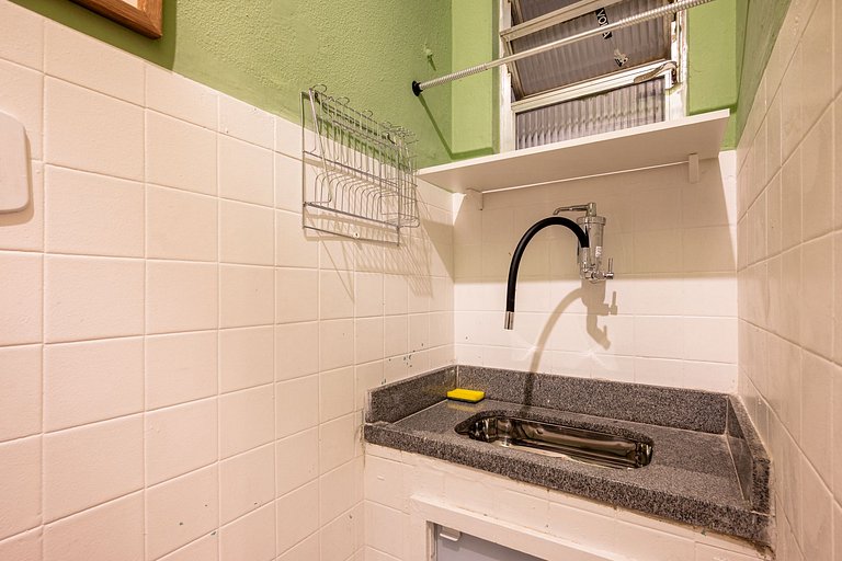 Apt for couple near Leme & Copacabana Beach