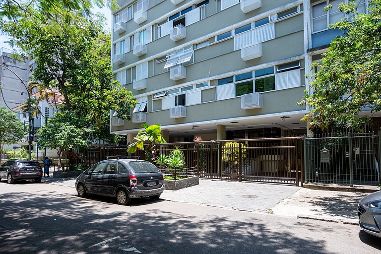Flat at Ipanema's beach/ Lagoa