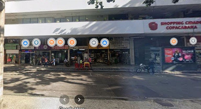 9 minutes from Copacabana Beach, next to subway