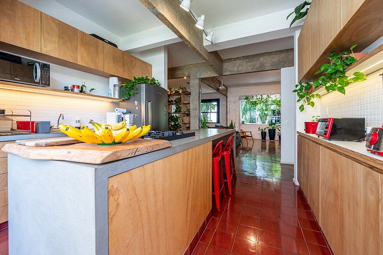 3 Bedrooms in Leblon near the Beach