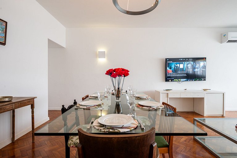 Fully equipped apt in Copacabana near beach