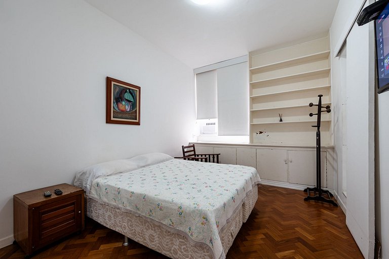 Fully equipped apt in Copacabana near beach